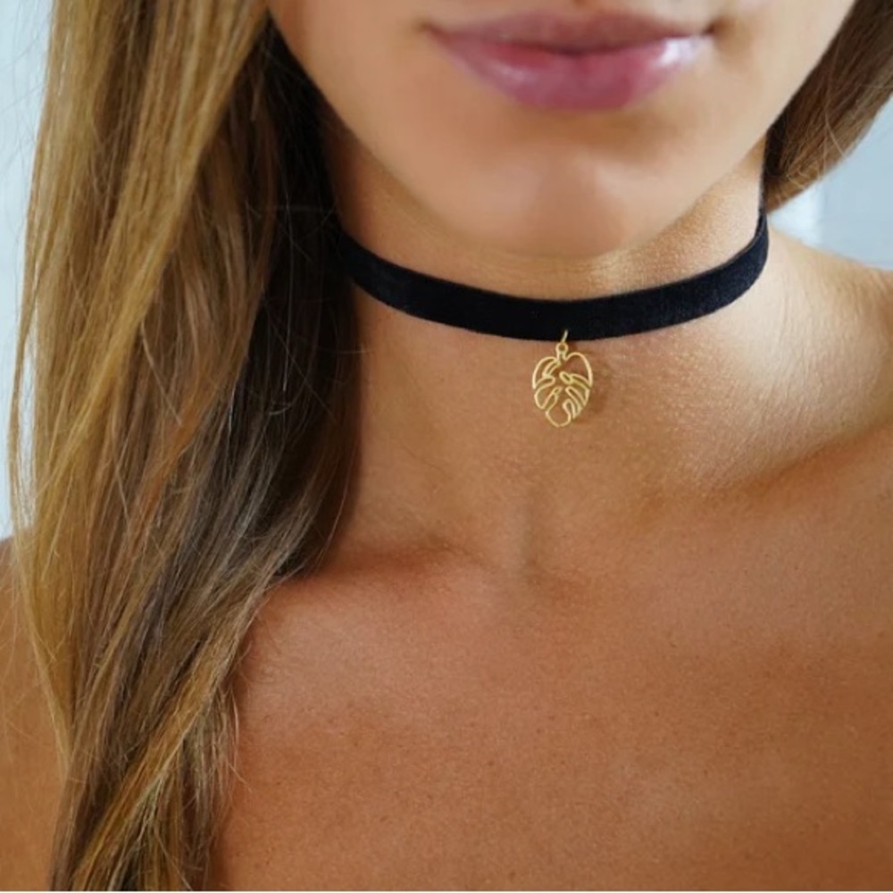 Monstera Leaf Charm Choker
